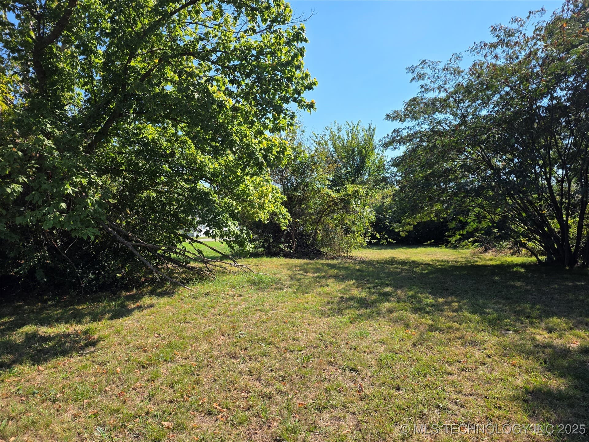 1410 SE White Street, photo 1 of 3