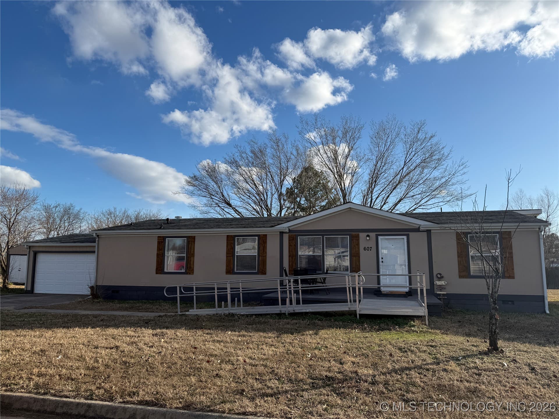 607 Crabapple Court, photo 1 of 19