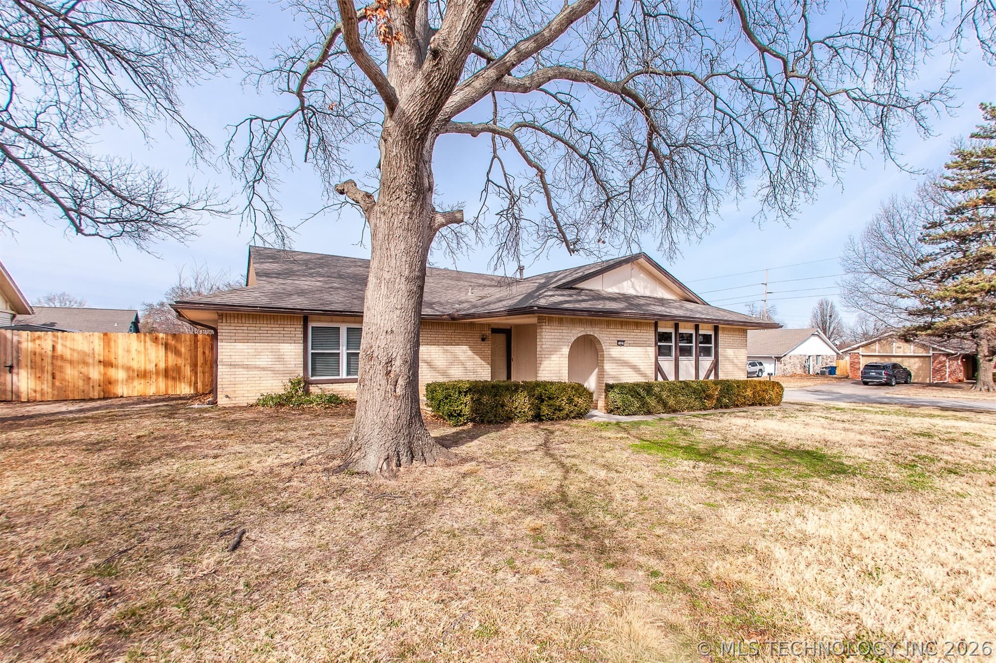 7127 E 80th Street, photo 1 of 33