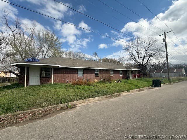 312 S 2nd, photo 1 of 9