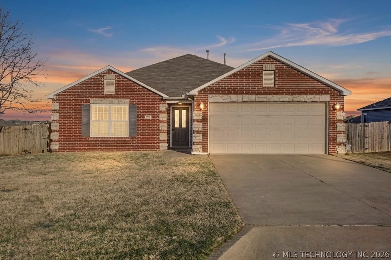 9278 S 254th East Avenue, photo 1 of 39