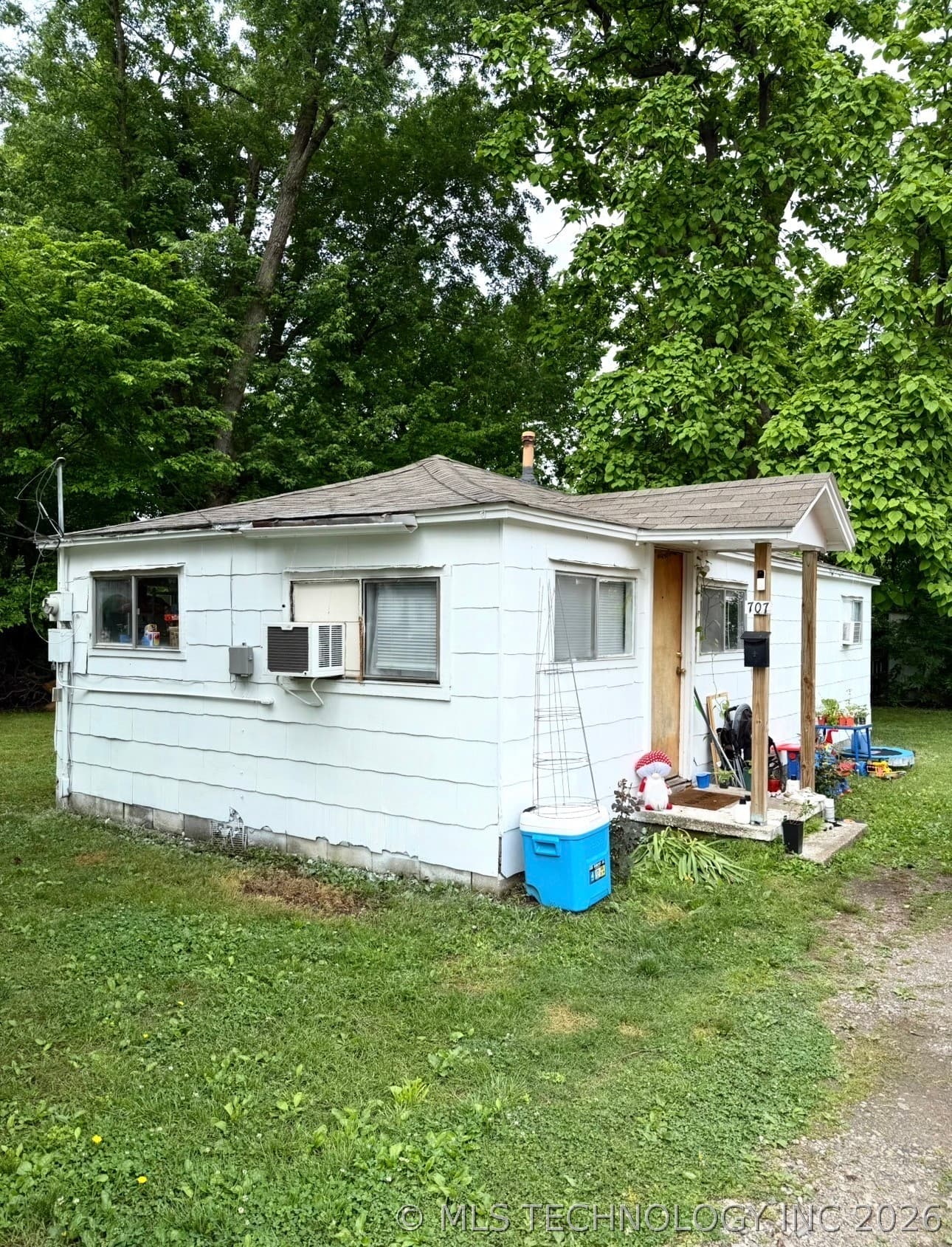 707 N Weenonah Avenue, photo 1 of 10