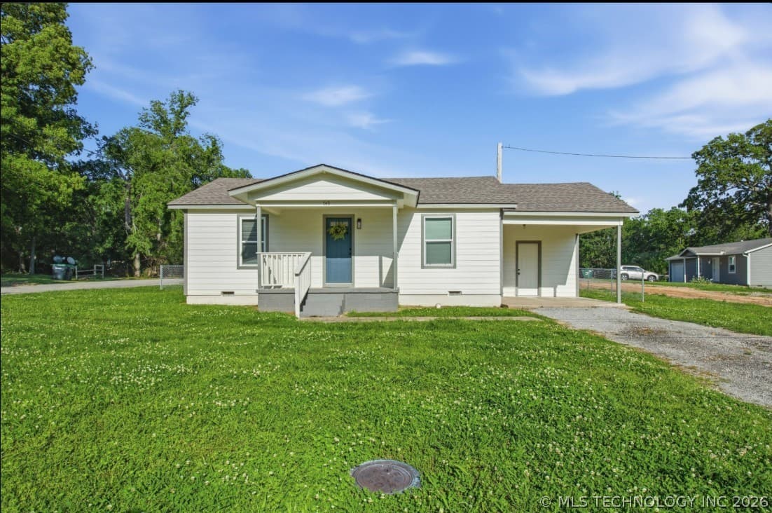 749 S Bluff Street, photo 1 of 22
