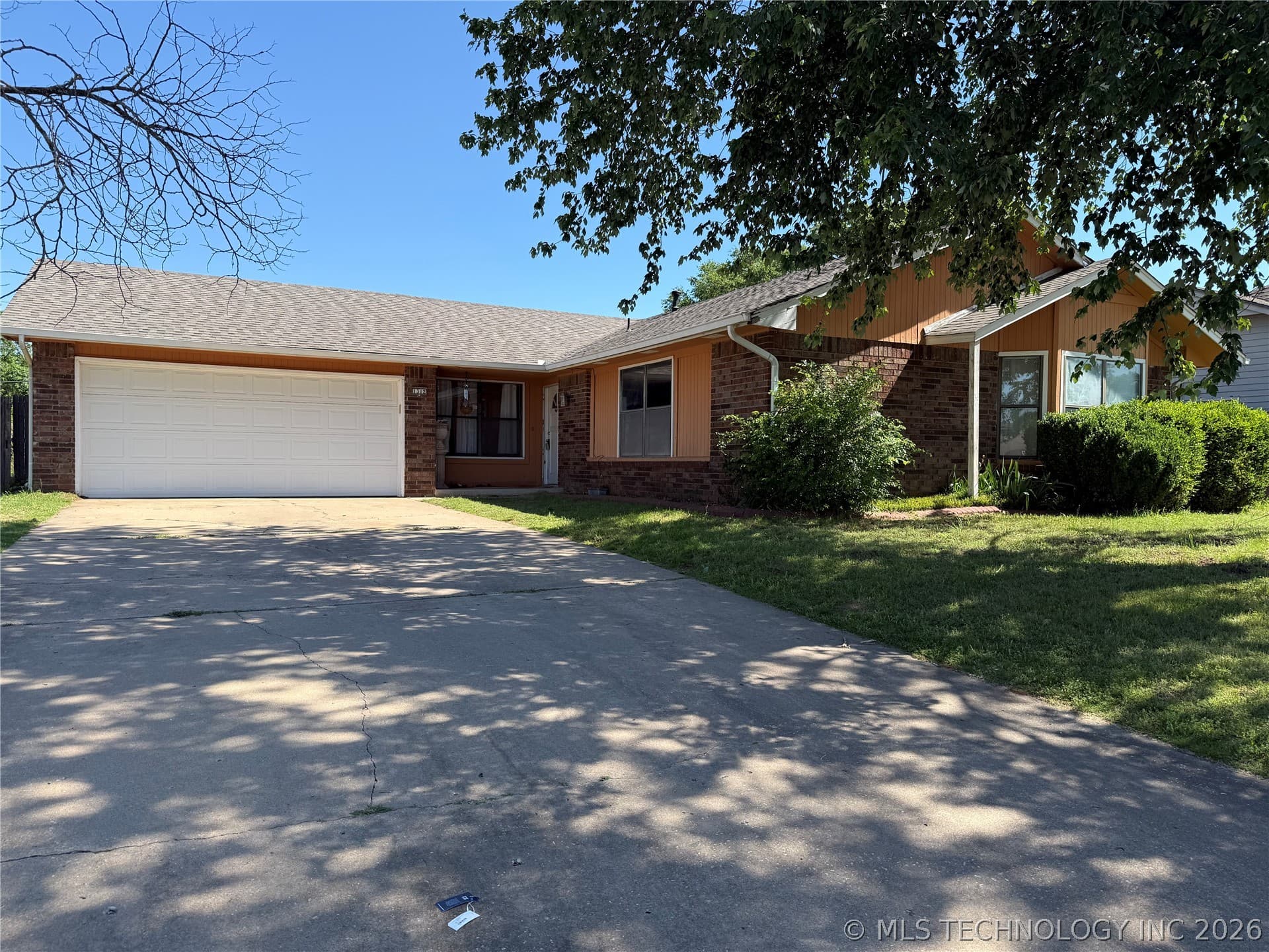 1312 W Gulfport Place, photo 1 of 24