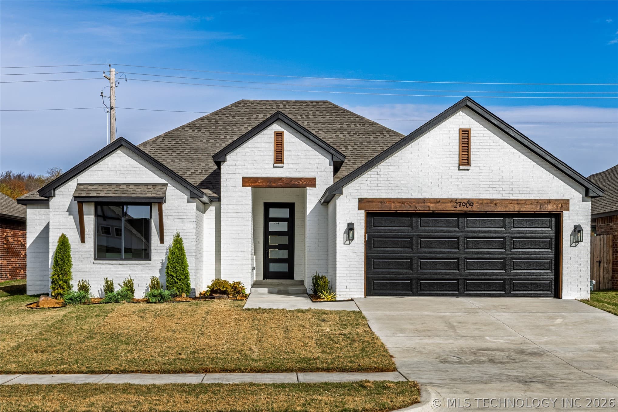 27909 E 107th Street S, photo 1 of 39
