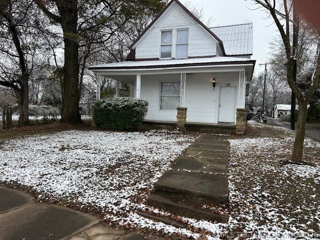 723 Fredonia Street, photo 1 of 32