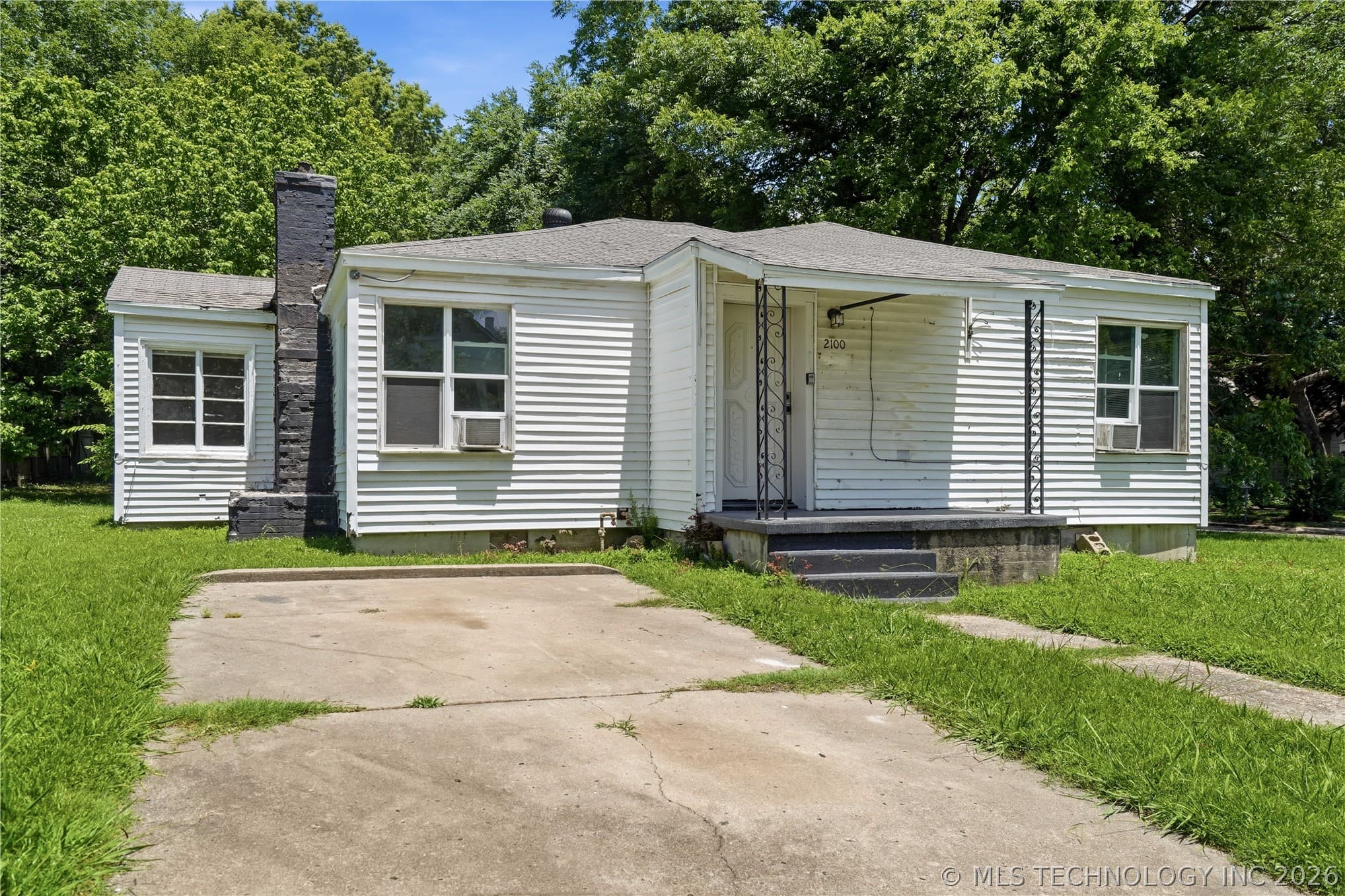 2100 Garland Street, photo 1 of 35