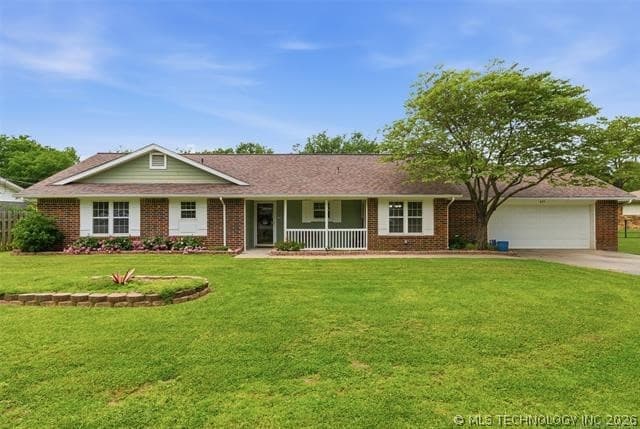 635 S Pecan Street, photo 1 of 1