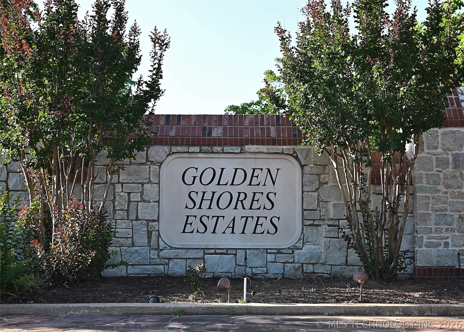 27450 W 8th Street S, photo 1 of 7