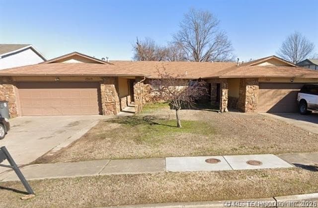 13115 E 39th Street, photo 1 of 11